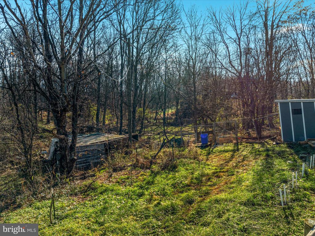 6729 Middle Rd