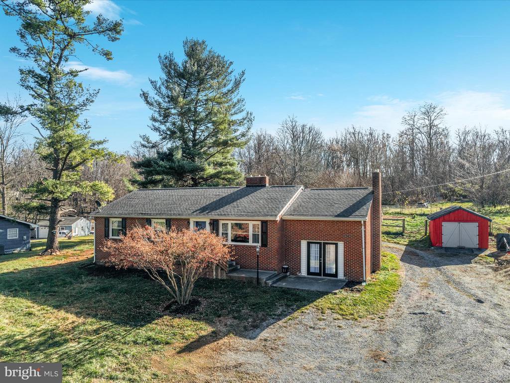 6729 Middle Rd
