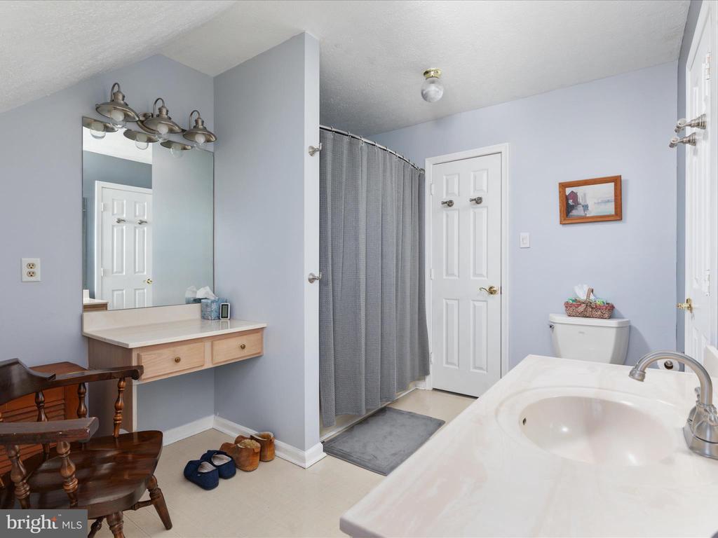 158 Lake Holiday Rd