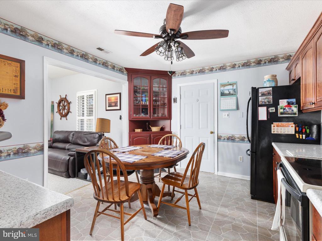 158 Lake Holiday Rd