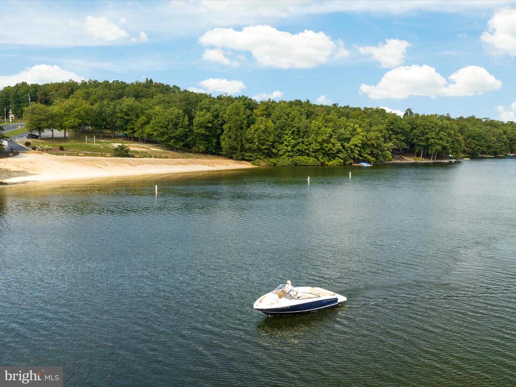 158 Lake Holiday Rd