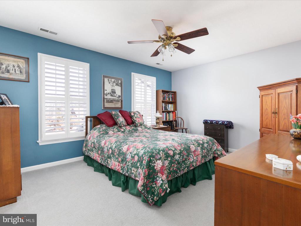 158 Lake Holiday Rd