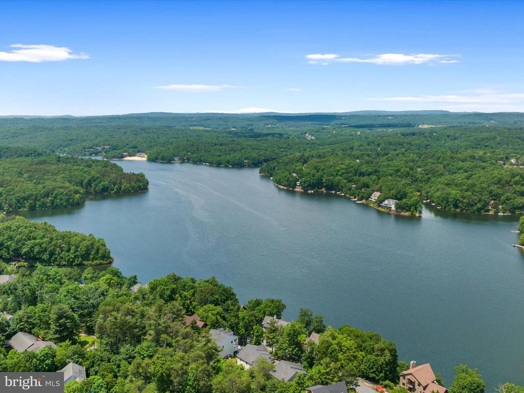 158 Lake Holiday Rd