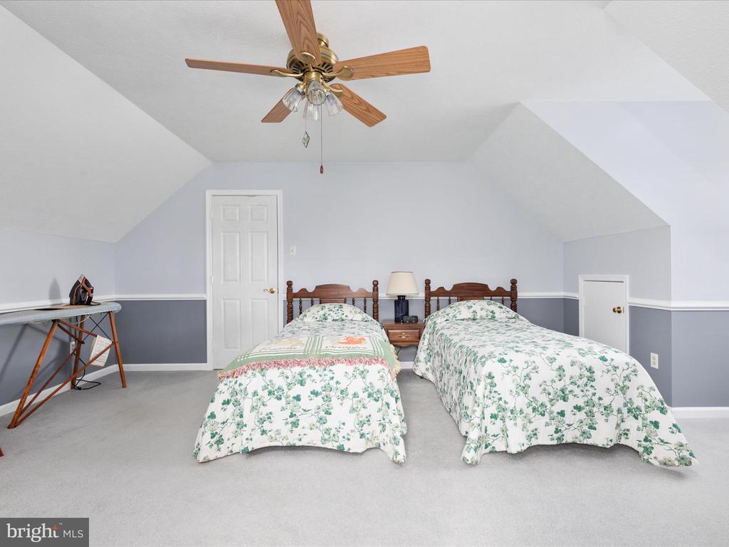 158 Lake Holiday Rd