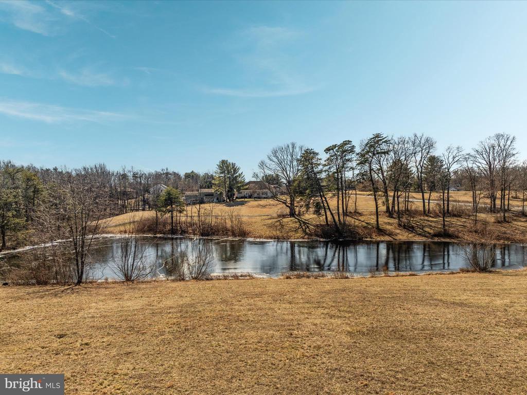 158 Lake Holiday Rd