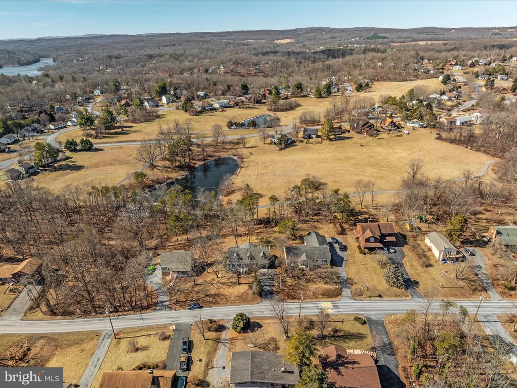 158 Lake Holiday Rd