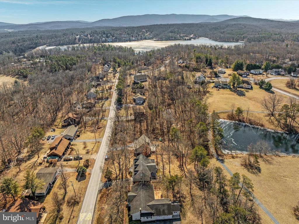 158 Lake Holiday Rd