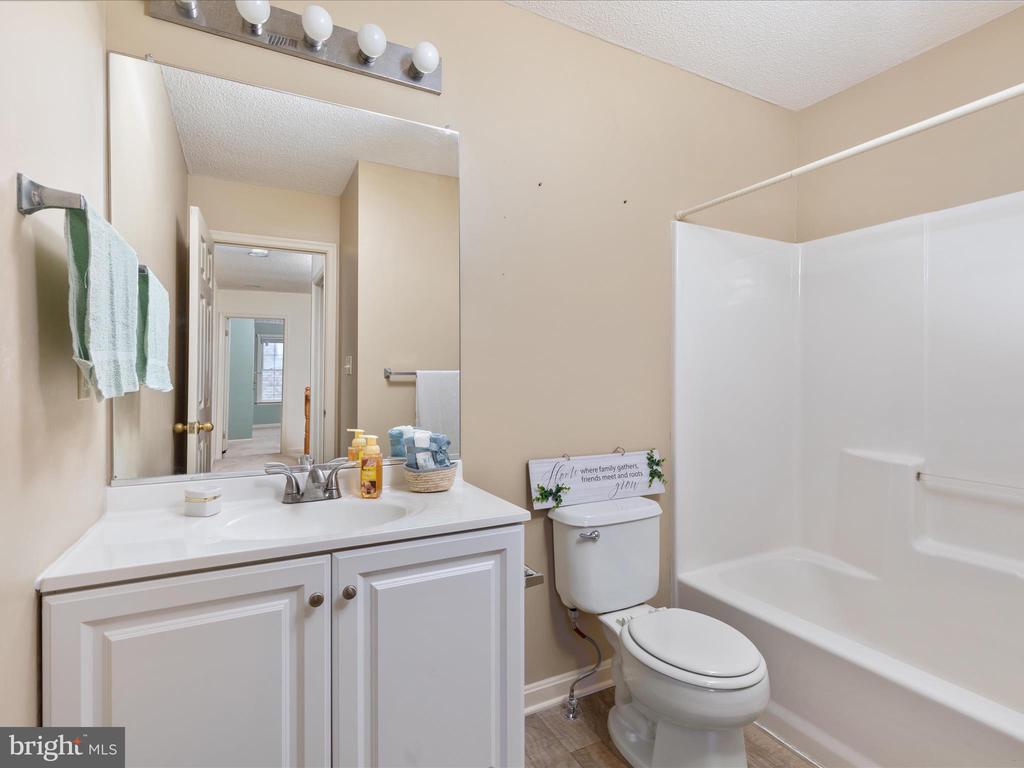 116 Barkwood Dr
