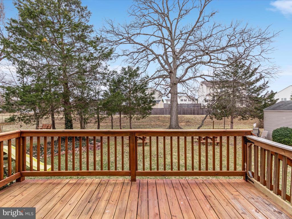116 Barkwood Dr
