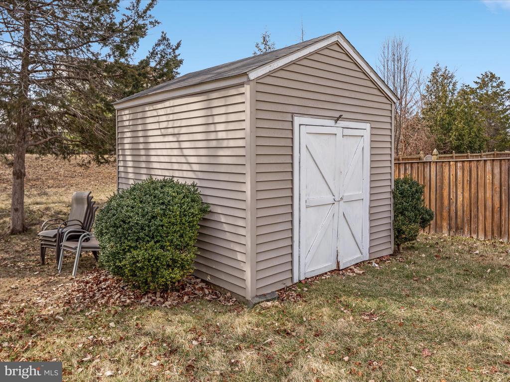 116 Barkwood Dr