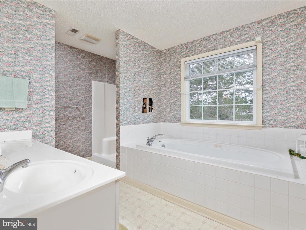 116 Barkwood Dr