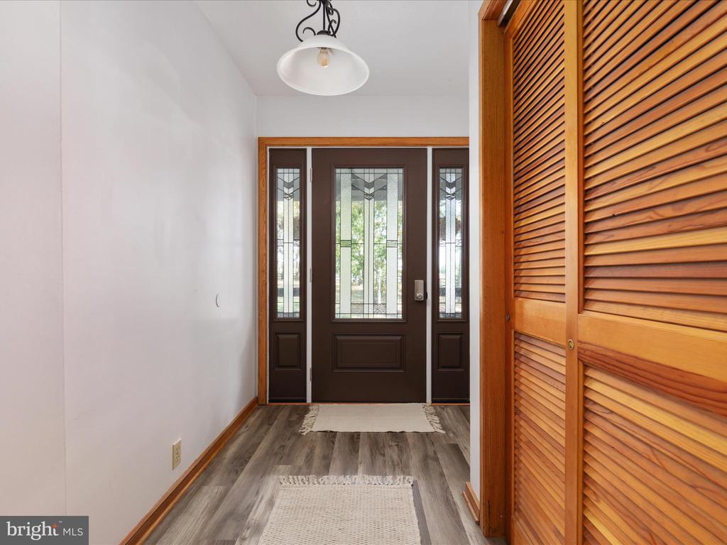 214 WALNUT DRIVE