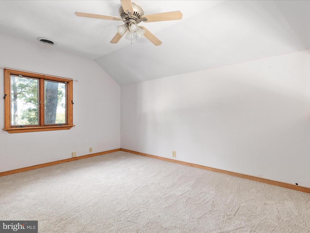 214 WALNUT DRIVE