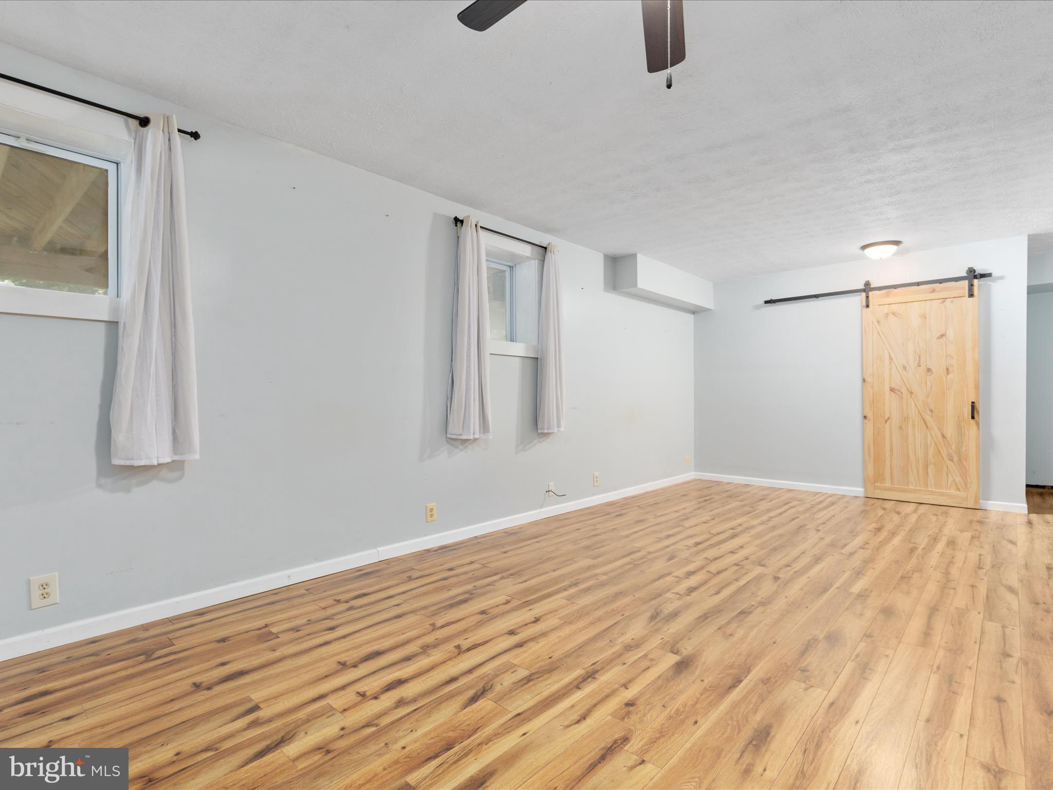 214 WALNUT DRIVE
