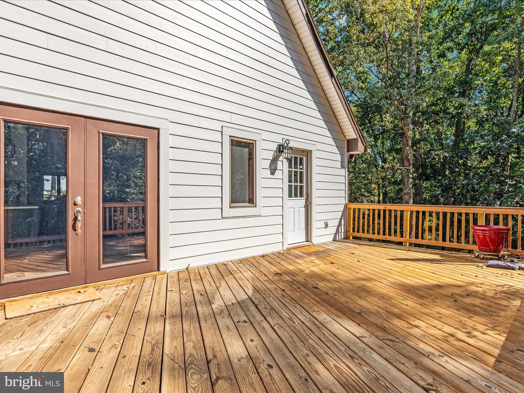 214 WALNUT DRIVE