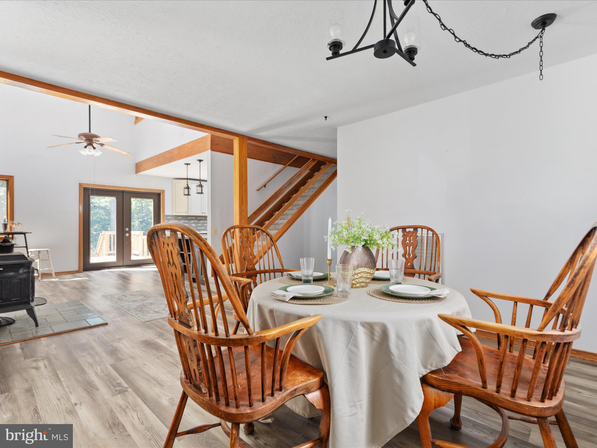 214 WALNUT DRIVE