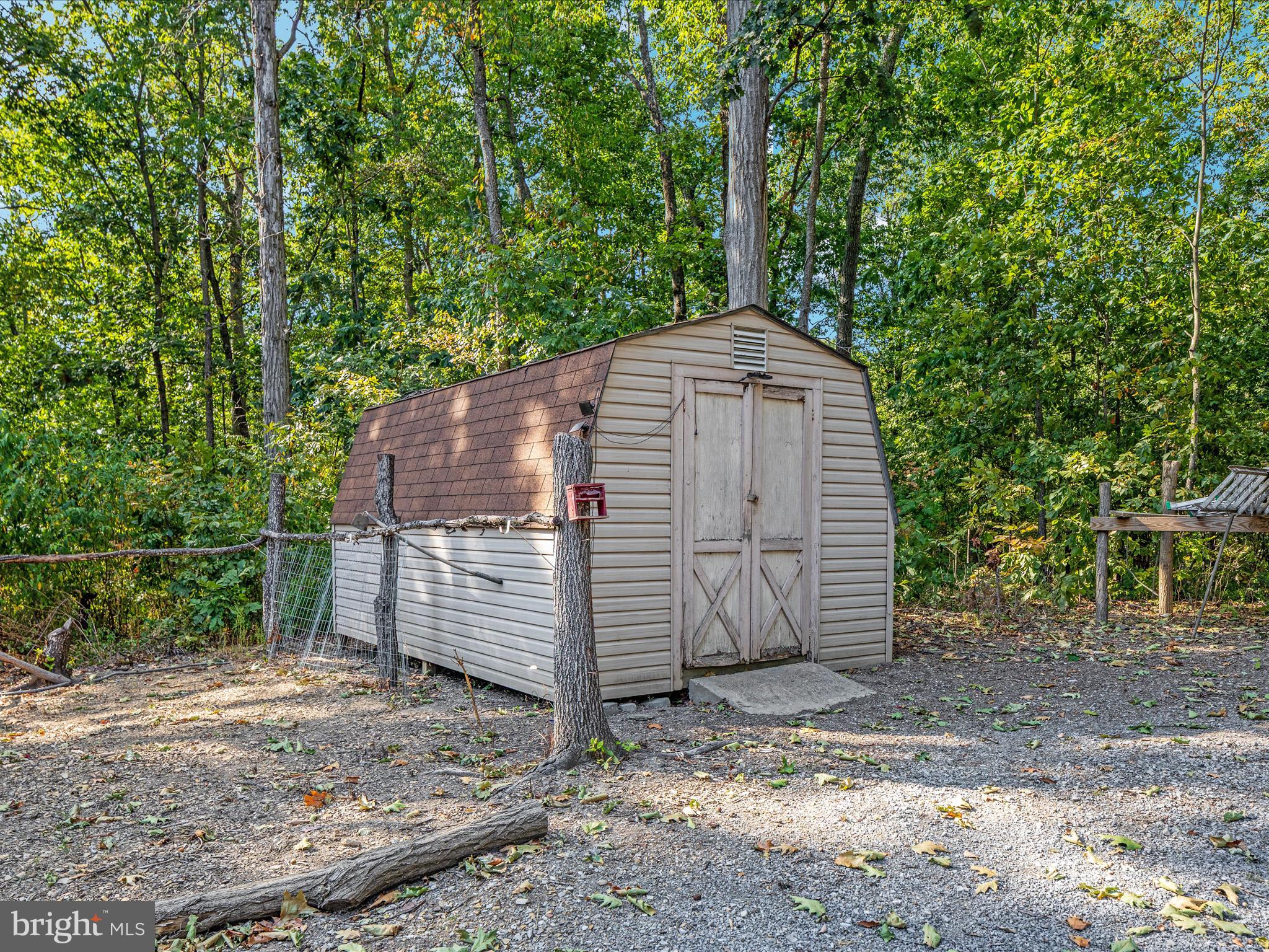 214 WALNUT DRIVE