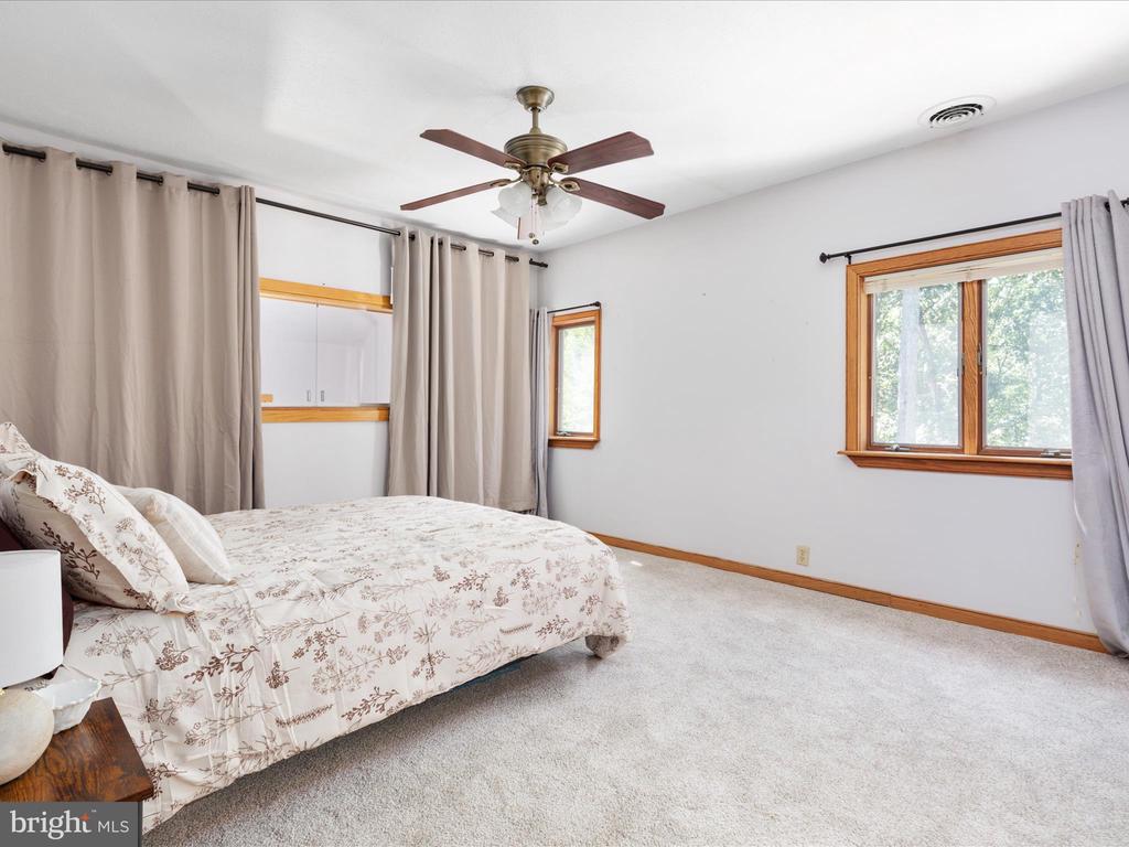 214 WALNUT DRIVE