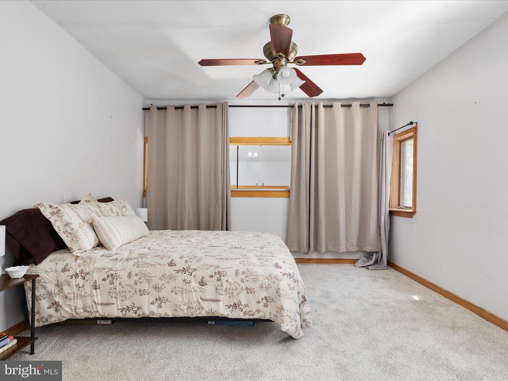214 WALNUT DRIVE