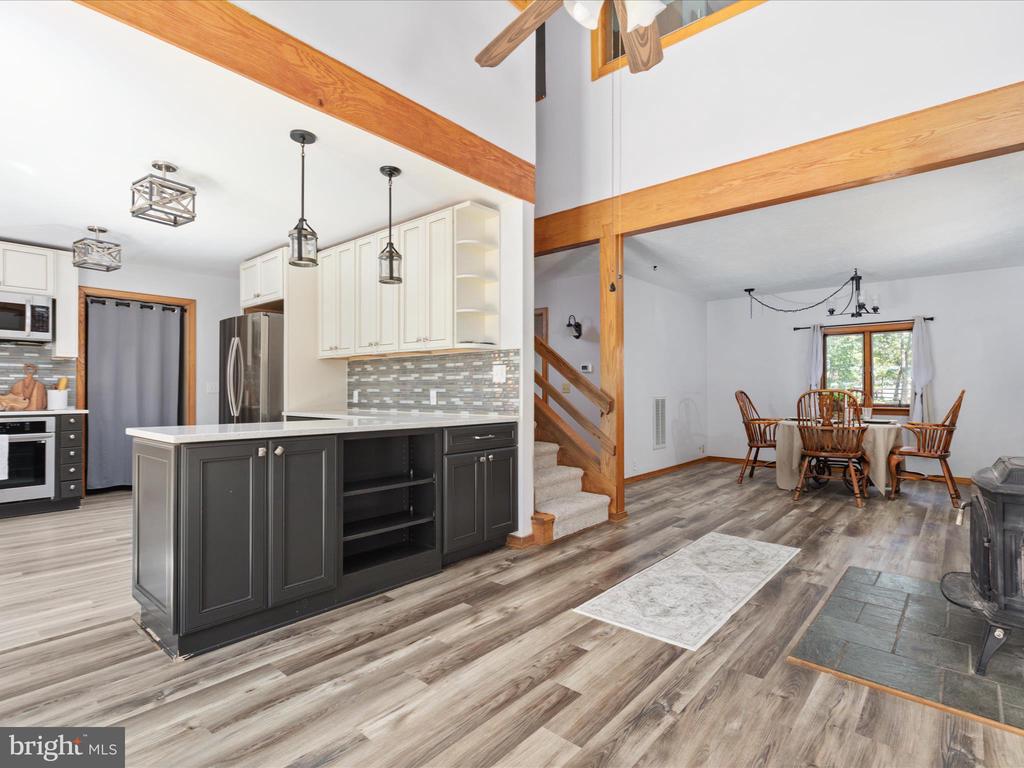 214 WALNUT DRIVE
