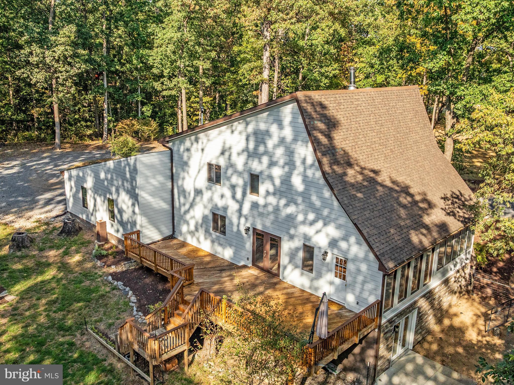 214 WALNUT DRIVE