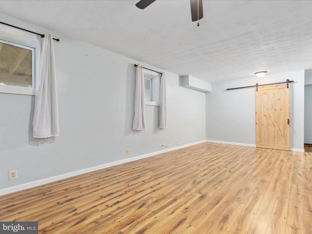 214 WALNUT DRIVE