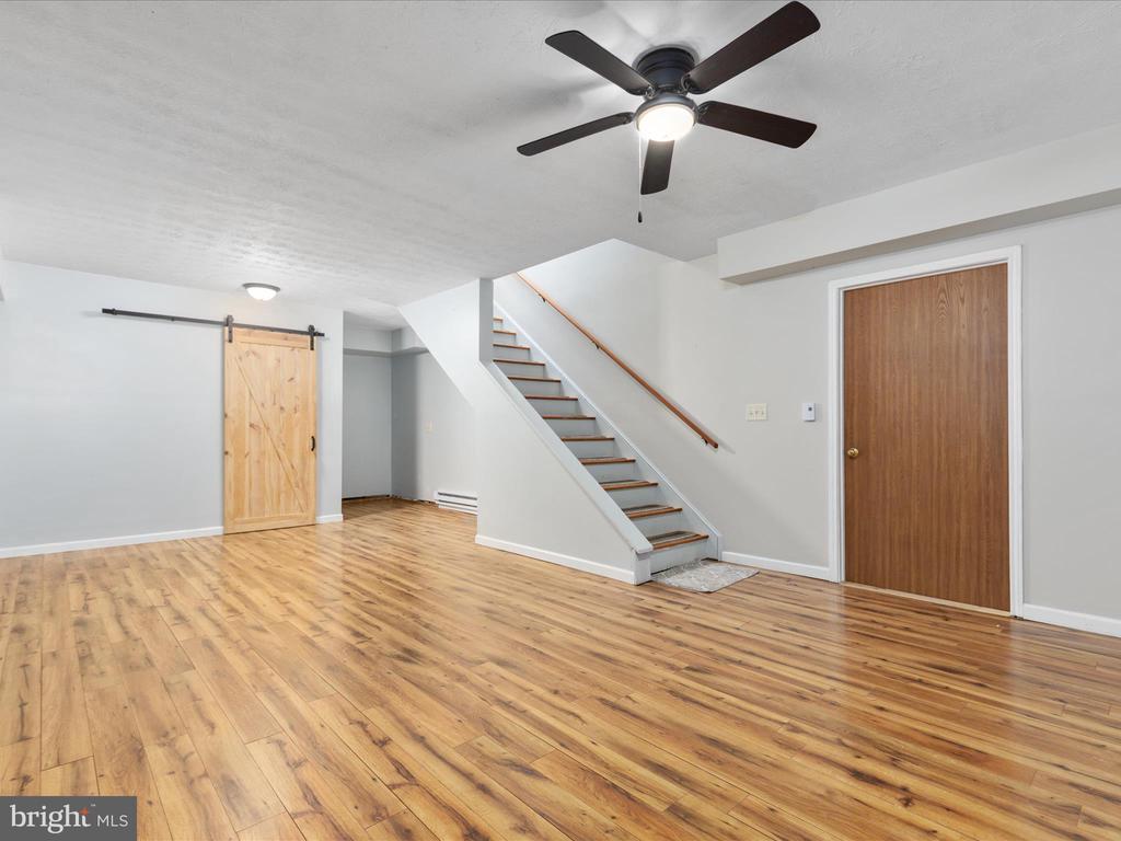 214 WALNUT DRIVE