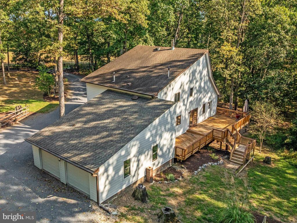 214 WALNUT DRIVE