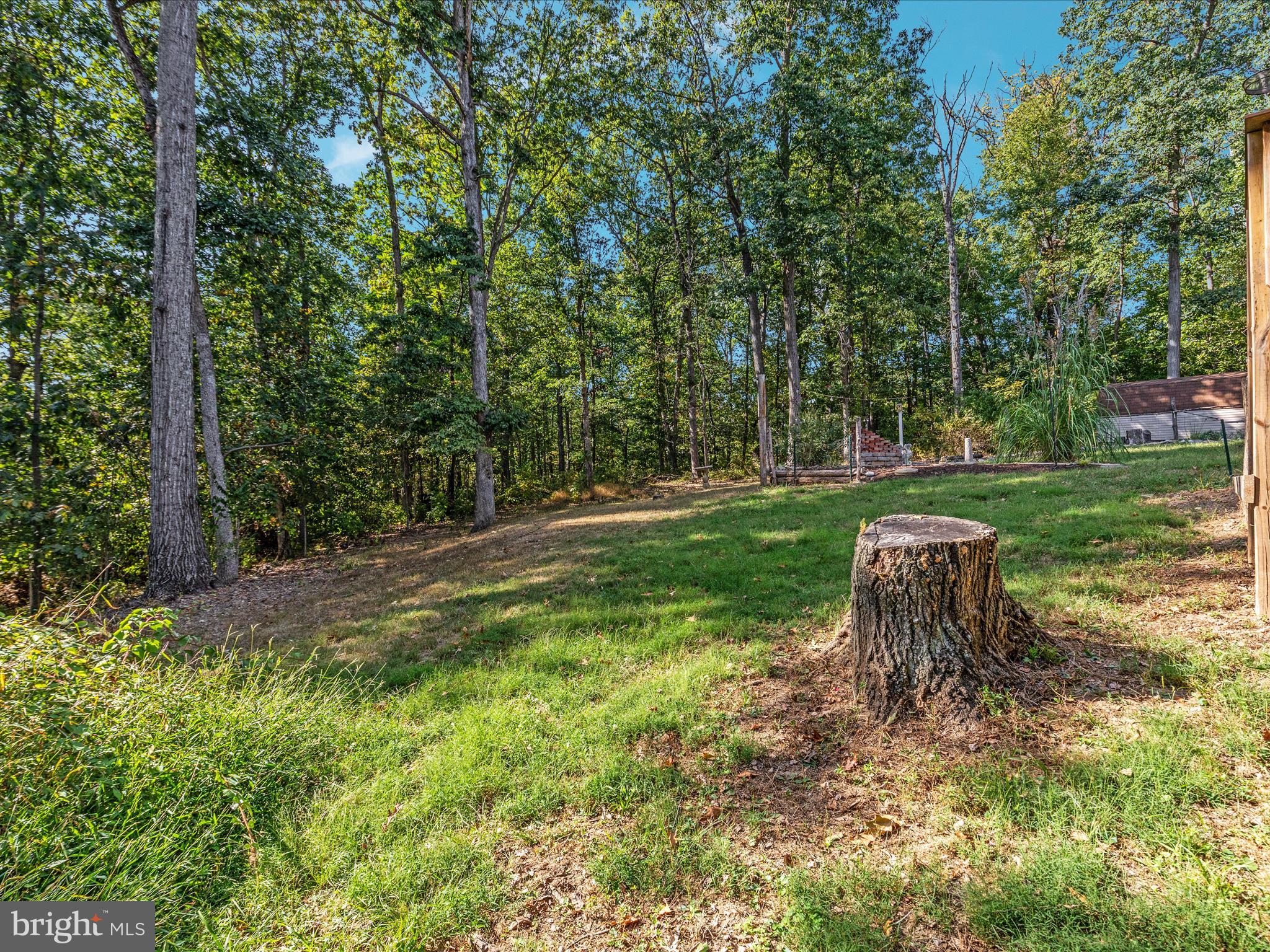 214 WALNUT DRIVE