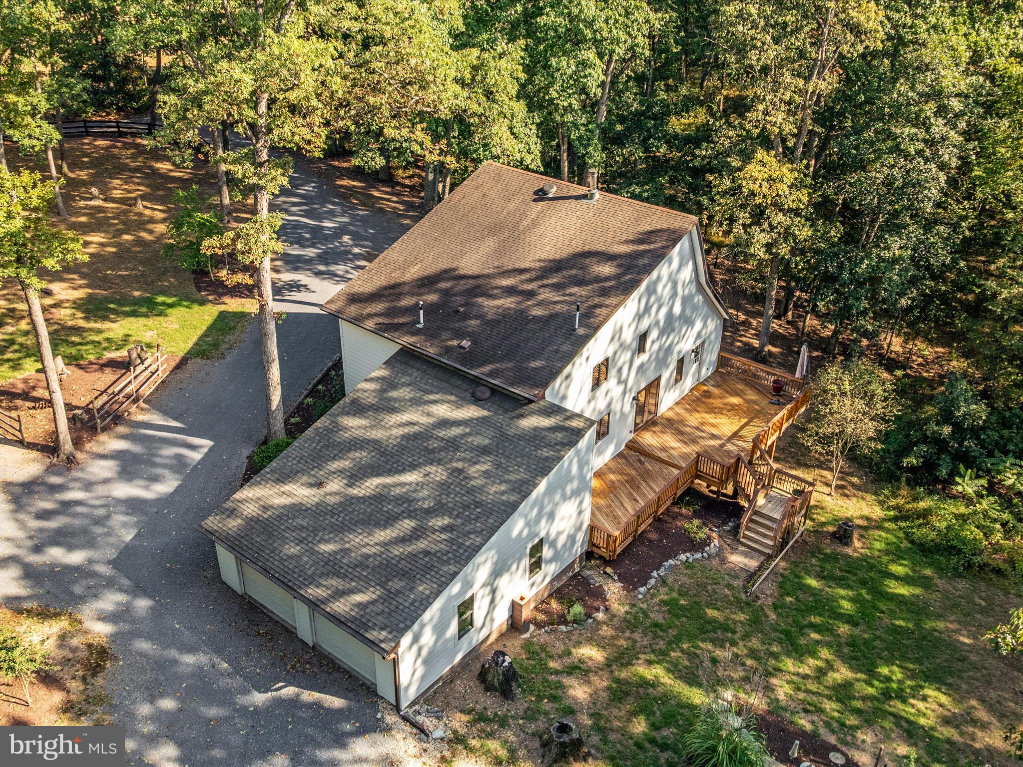 214 WALNUT DRIVE