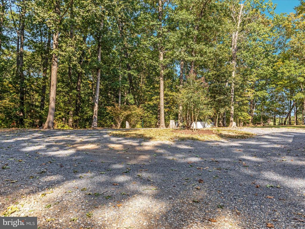 214 WALNUT DRIVE