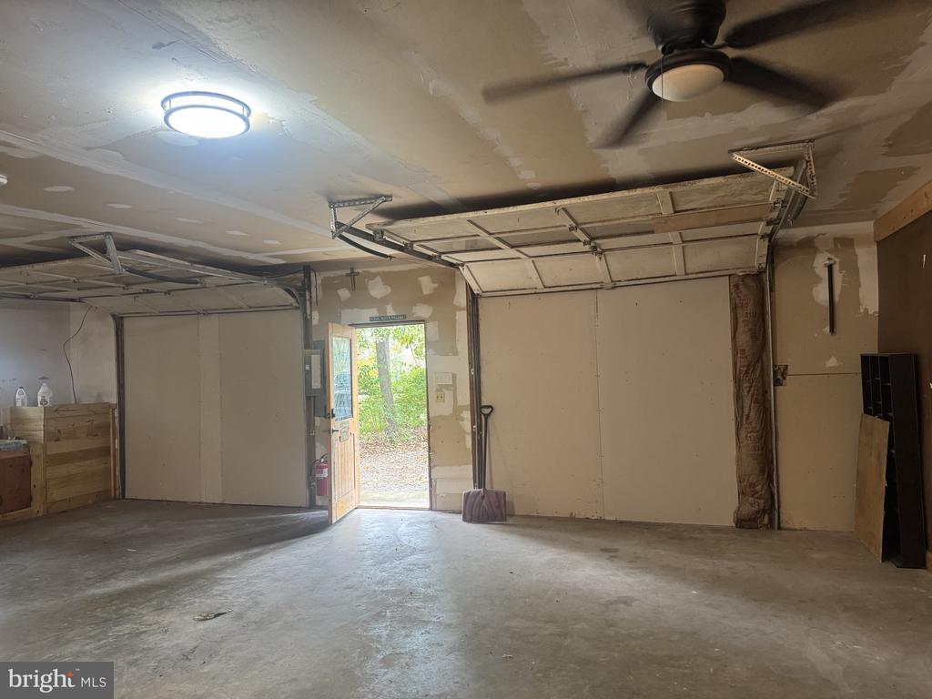 214 WALNUT DRIVE