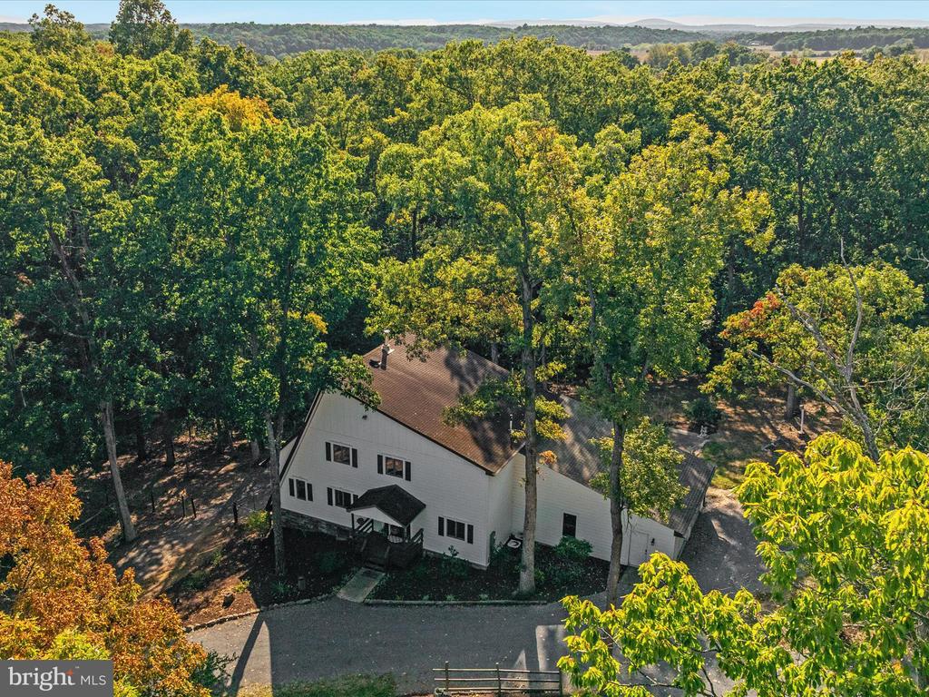 214 WALNUT DRIVE