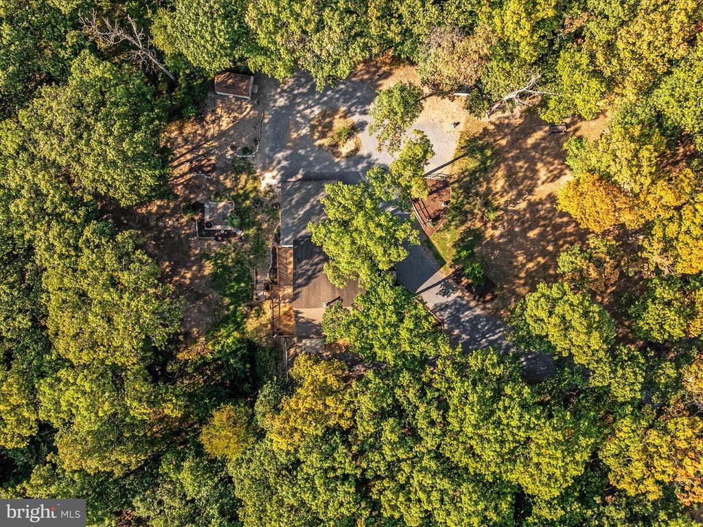 214 WALNUT DRIVE