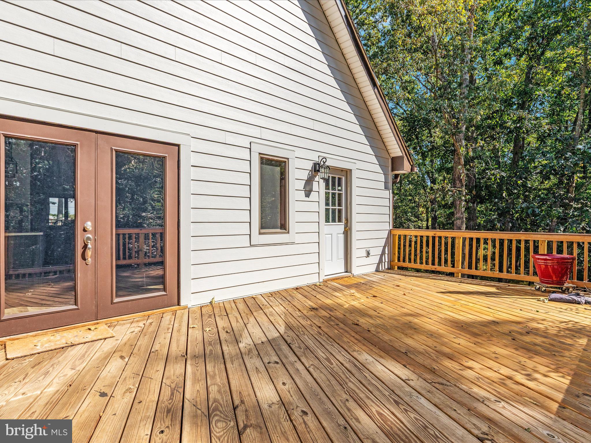 214 WALNUT DRIVE
