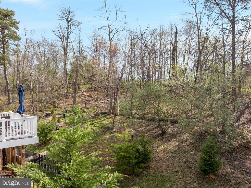 112 Colonial Dr