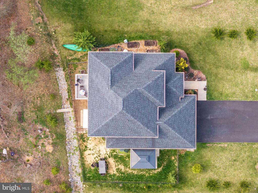 112 Colonial Dr