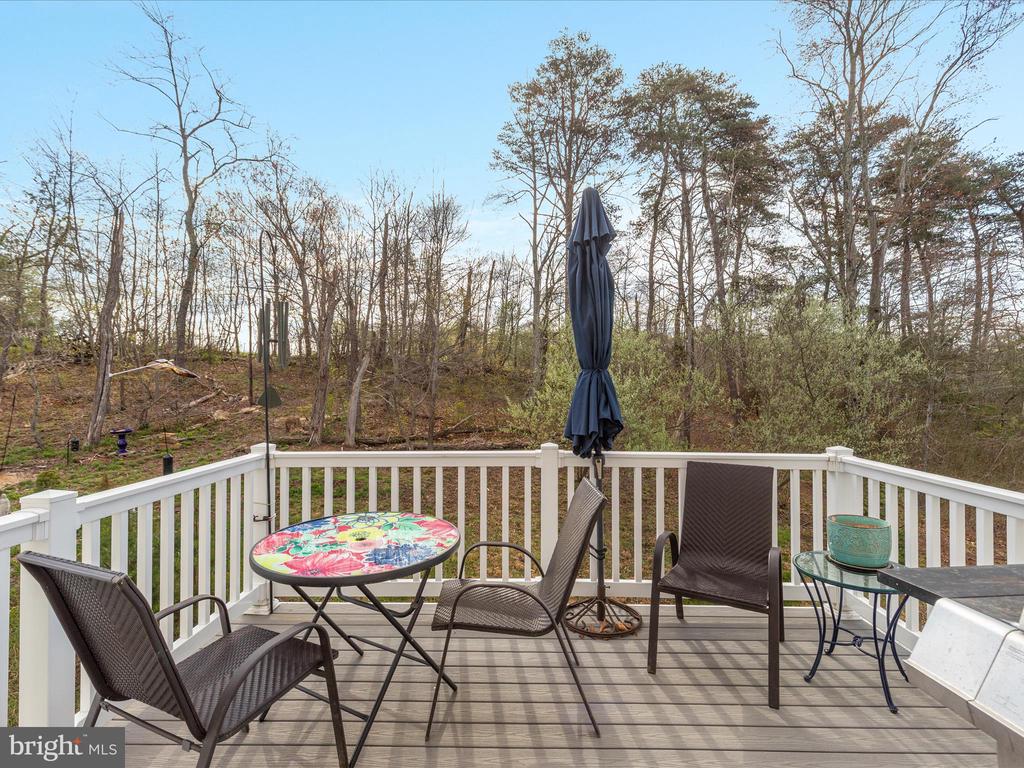 112 Colonial Dr