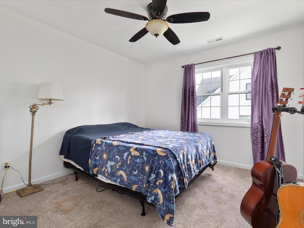112 Colonial Dr