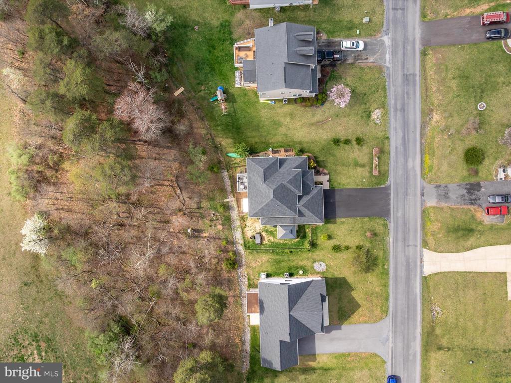 112 Colonial Dr