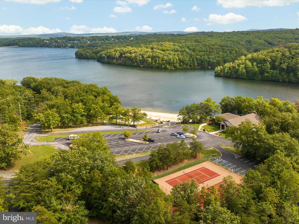124 Downhill Cir