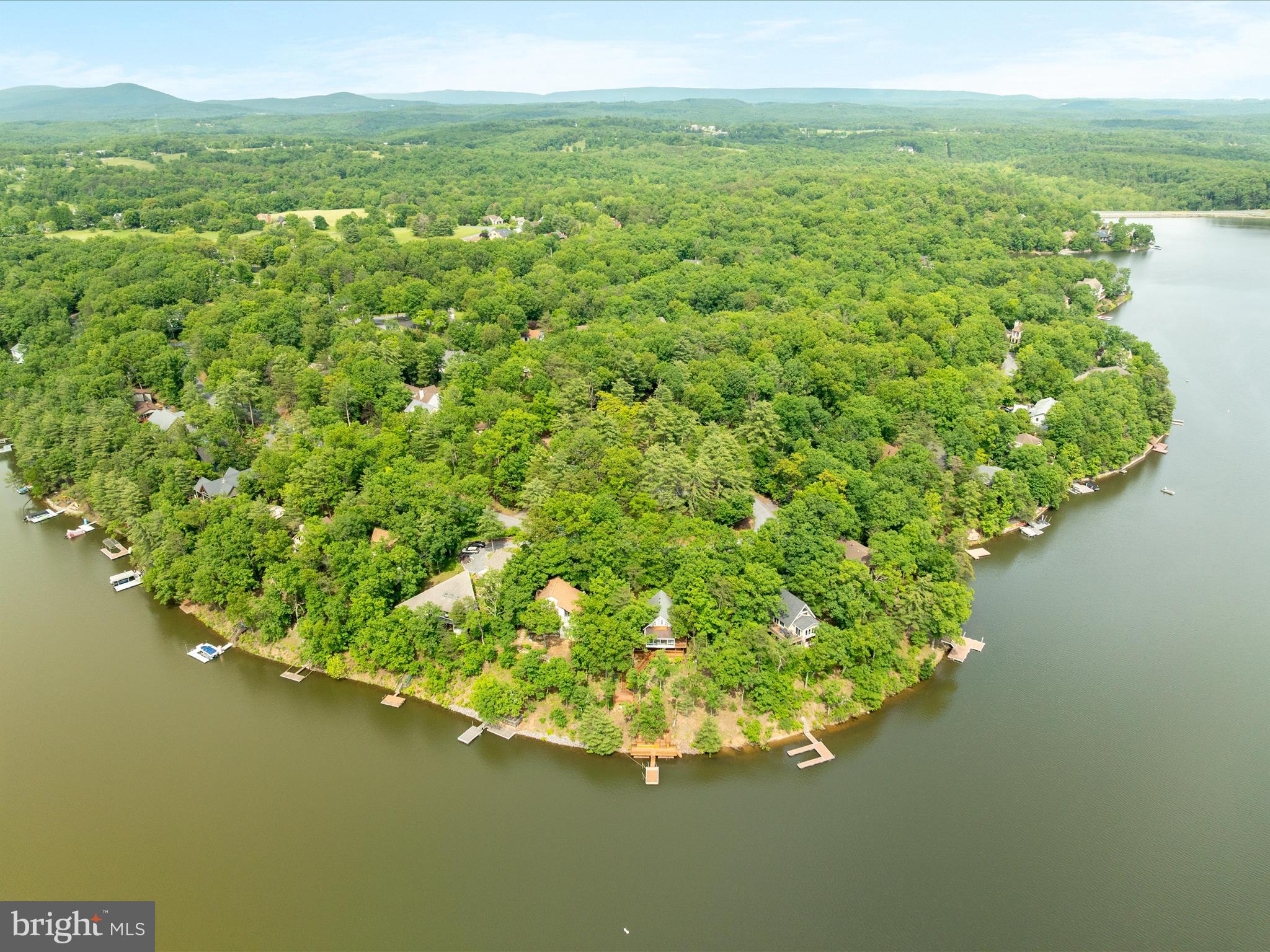 228 Sunset Cir