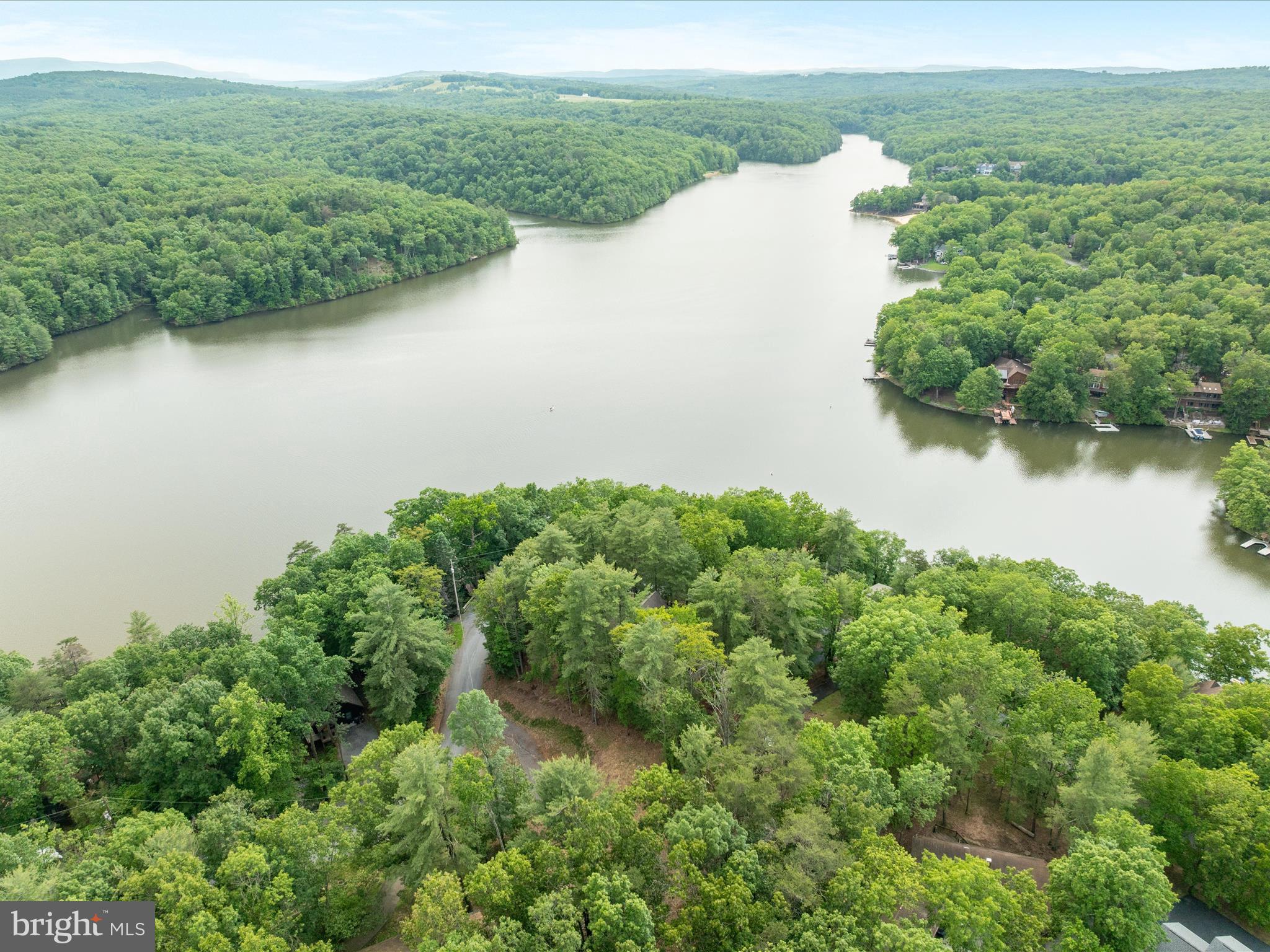 228 Sunset Cir