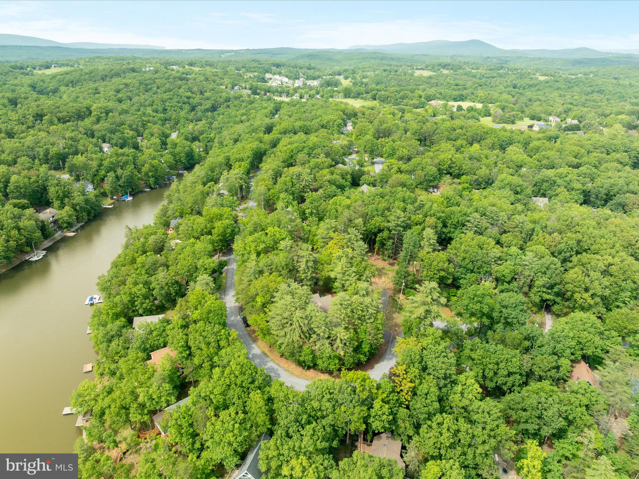 228 Sunset Cir
