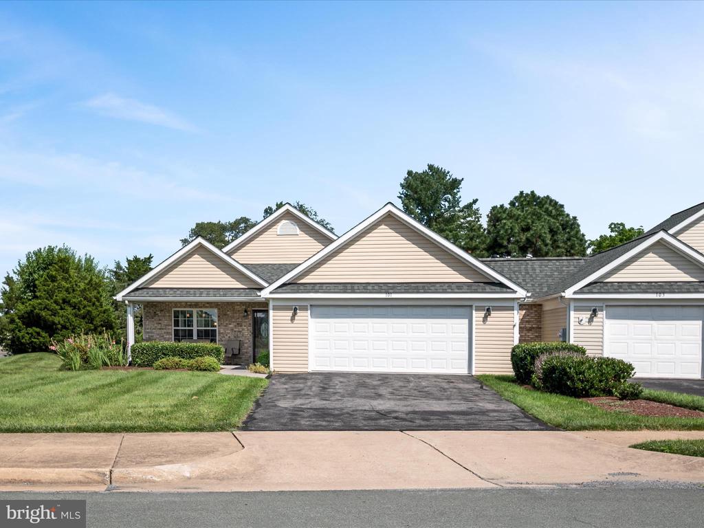101 ROSEWOOD LANE