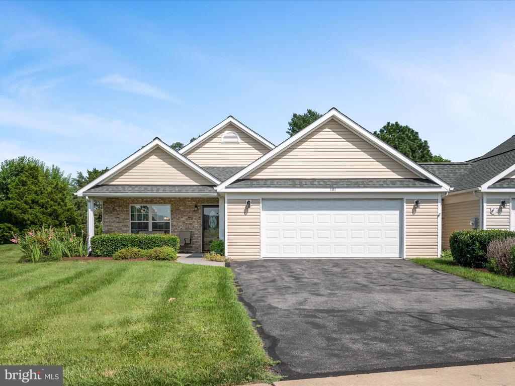 101 ROSEWOOD LANE