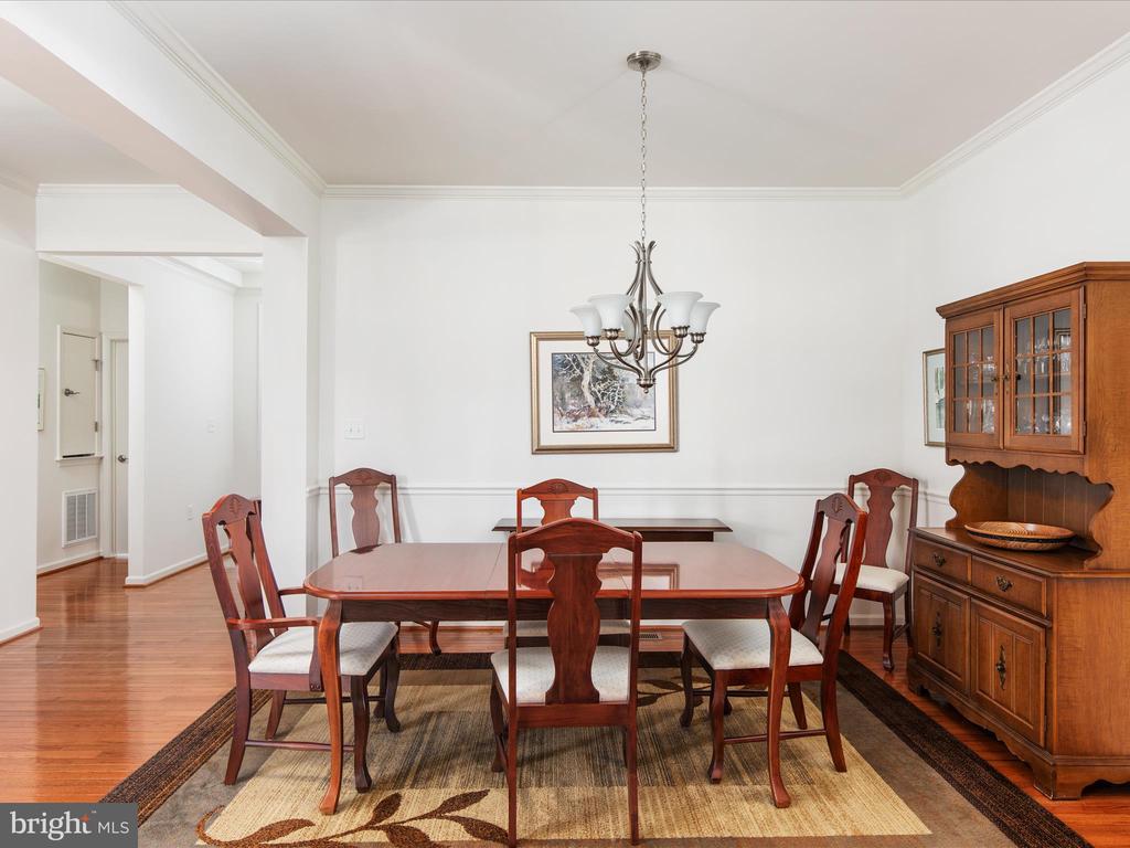 107 Bluets Dr