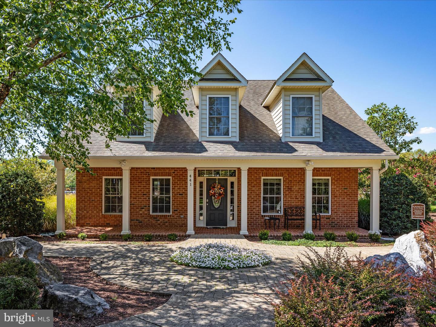 107 Bluets Dr