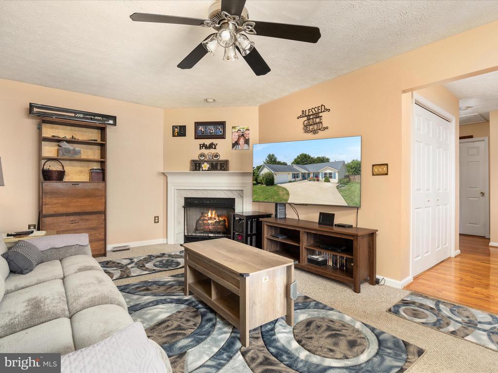 112 Hammer Ct