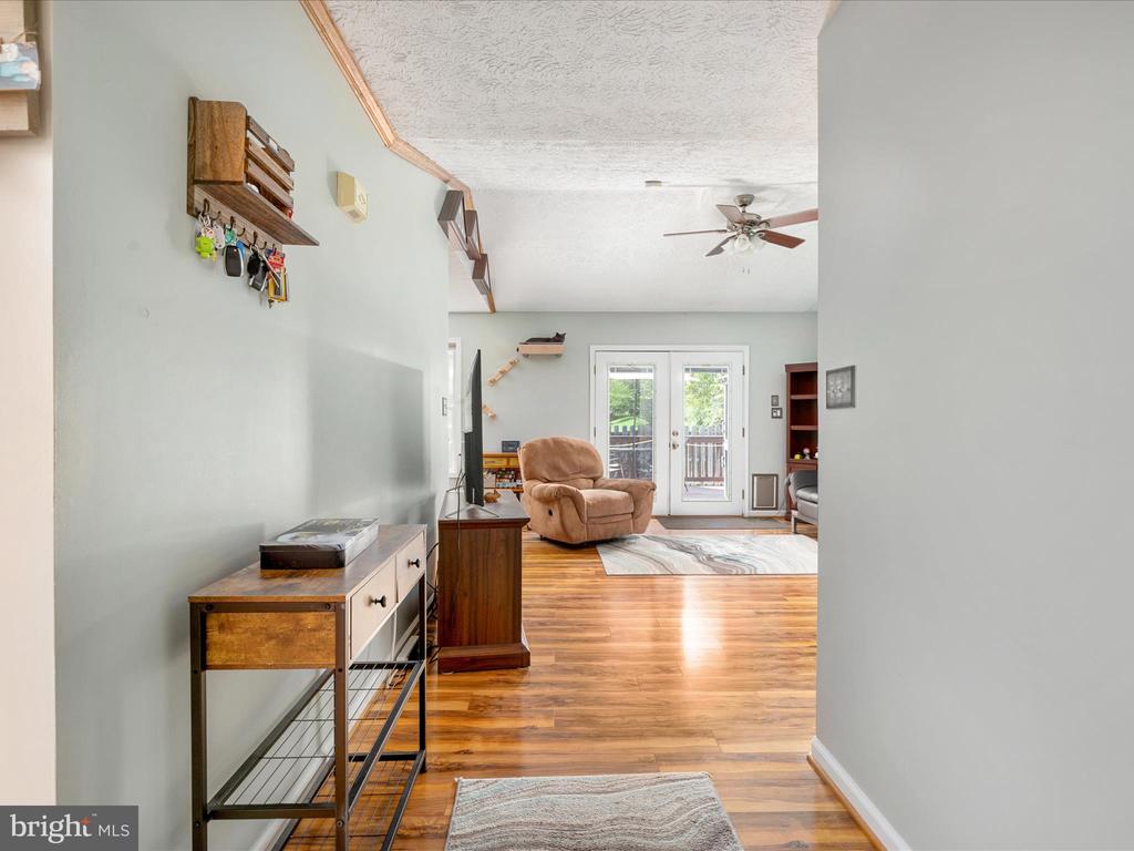 112 Hammer Ct